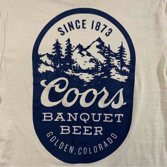 NEW Coors Banquet Beer Golden Colorado T-Shirt Men's Small Short Sleeve Sand - Picture 4 of 7